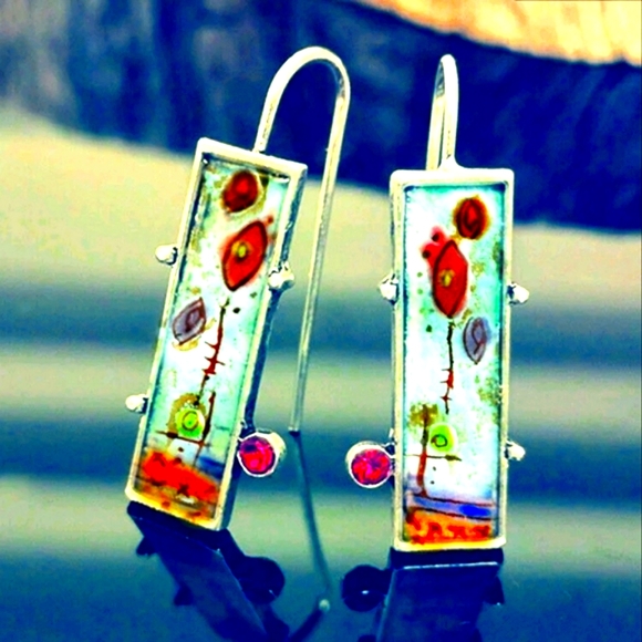 ✅️SOLD✅️ Earrings with inset designs and complementary stone on each side. - Picture 3 of 3